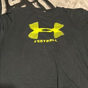 Under Armour tshirt